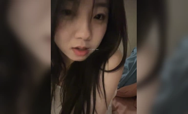 Olivia-微肉界的騷雞！長得很可愛的小蘿莉，但是實在太騷了，雙道具自慰大秀 (2)