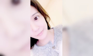 2024年2月新作，【我想吃草莓】，172極品尤物，御姐范風情萬種，這大長腿家中脫光盡情搖擺 (8)