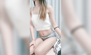 重慶コーディネート、ロングレッグスーパーモデル女神のヘビーリターン、[純愛キティ]。小悪魔ボディ。彼氏に何日もコンドーム無しで乾き続ける顔は絶品(2)