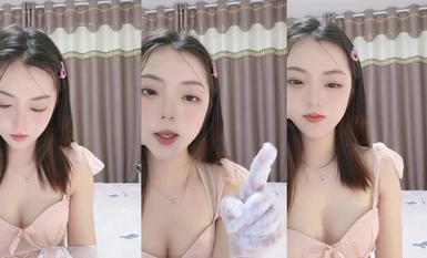 Gadis sekolah itu baru sahaja masuk ke dalam laut [merah muka apabila saya melihat anda] memerah dan mekap ~ sangat comel, menyentuh payudara, menari, memetik lubang, mulut kecil, seksi dan menggoda (4)