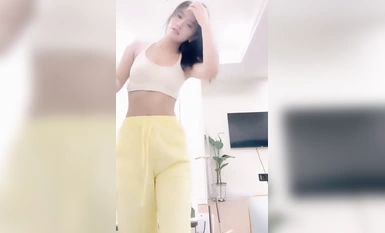 February 2024, [I Want to Eat Strawberries], 172, the best of the best, the royal lady style, this long legs at home naked to rock (15)