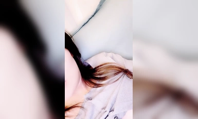 2024年2月新作，【我想吃草莓】，172極品尤物，御姐范風情萬種，這大長腿家中脫光盡情搖擺 (5)