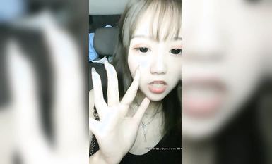 橙橙小蘿莉 一位出道即巔峰的二次元雙馬尾小蘿莉，極品嬌小可人的身體,戶外花樣露出 (1)