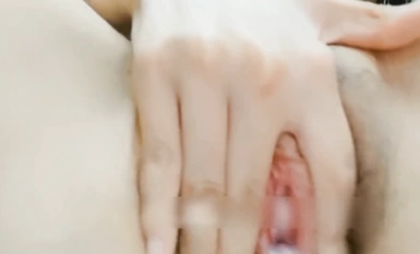 学校の寮でオナニー。