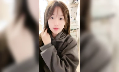 สาวโรงเรียนสวยน่ารักช่วยตัวเองหีของเธอและหลั่งตอนที่ 2 (1)