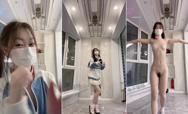 超キュートなJKチビ大根が兄弟に見せびらかすように踊る。