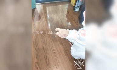 海角社區小芳姐姐和榜一大哥在我宿舍偷歡，大哥說我太緊菊花快殘掉了！