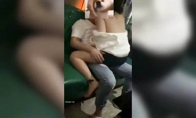 "Those Things in KTV 2" Isang koleksyon ng mga batang babae na naglalaro sa iba't ibang domestic dark KTV na may lantad na mga hubad na katawan (2)