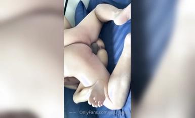 Beautiful girl in threesome [juju_swing] getting two cocks in various positions in a row without a condom and getting an abalone full of internal shots.