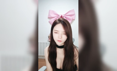 2024年1月、衝撃デビューのエロティック版三題噺[ゆうゆう]シェイク・トーン・ネット・レッド、大人気ホットダンス、一度は裸になって踊ってみたい、華麗な名作、必見 (6)