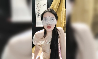 2024年1月新作，極品超美御姐【繁花女主角】橫店演戲好幾年，古裝裸舞，大美女每天不同反差角色道具自慰 (3)