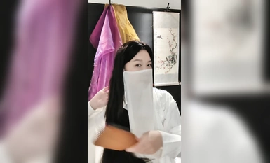 Karya baharu pada Januari 2024, wanita paling cantik dan cantik [Srikandi Bunga] telah berlakon di Hengdian selama beberapa tahun, menari telanjang dalam pakaian kuno, dan wanita cantik itu melancap dengan prop peranan berbeza yang berbeza setiap hari (11