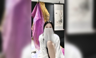 Karya baharu pada Januari 2024, wanita paling cantik dan cantik [Srikandi Bunga] telah berlakon di Hengdian selama beberapa tahun, menari telanjang dalam pakaian kuno, dan wanita cantik itu melancap dengan prop peranan berbeza yang berbeza setiap hari (11