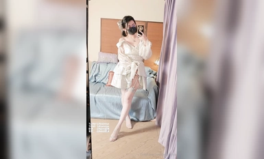 นาอิมิอกผ้าไหมสีขาวพลิ้วแขนเมฆ