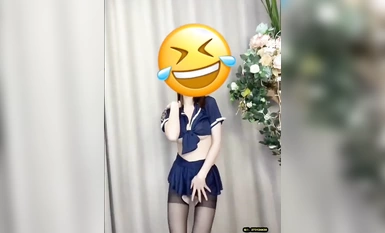 ความงามที่ดีที่สุดจาก Zanthoxylum bungeanum, Junjun มีความประพฤติดีและปรับแต่งในราคาที่สูงโดยผู้เผด็จการในท้องถิ่น