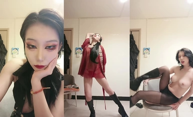 新合集~激情舞蹈御姐【鏡寶】長腿黑絲一字馬~超頂誘惑騷舞~ (5)