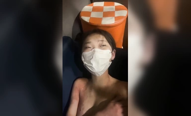 Cô gái đến từ Tây Ninh, tỉnh Thanh Hải bị nhiều người bắt nạt trong khách sạn khi đang ăn dưa trên Douyin