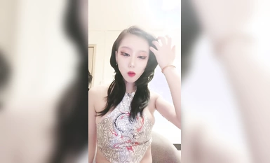 新合集~激情舞蹈御姐【鏡寶】長腿黑絲一字馬~超頂誘惑騷舞~ (1)