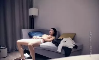 顶级蜜桃美臀高端外围美女，腰细胸大身材一流，舔屌扣穴妹子一脸享受，我要死了太爽了，操到高潮呼吸急促爽翻了