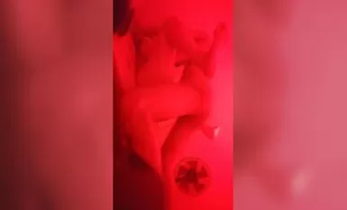 小黑探花上門快餐操小少婦，扒掉裙子直接開操，扶著屁股後入撞擊，搞完速度走人