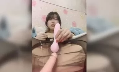 【精品泄密】中港台三位小美女图影流出 (4)