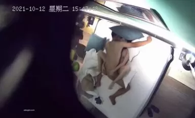 最新流出飯店【安防攝影機】近景高清偷拍眼鏡美女與帥哥男友兩天多次做愛