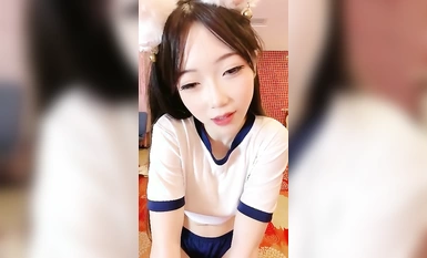 sangat cantik! [04 Kakak Kanan Mendapat Yuran Pengajian] Kulit Sekata dan Cantik Cantik ~ Payudara Tegap ~ Melancap Bogel (1)