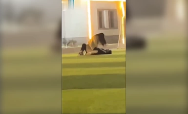 Shake and Eat Shanxi Changzhi Vocational and Technical College 学生が運動場でセックスをしている。