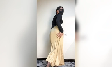 【優優】最新定製亂倫，黑絲包臀長裙淫語脫光勾引兒子+碎花旗袍被金主無套爆肏顏射，擼點超高1