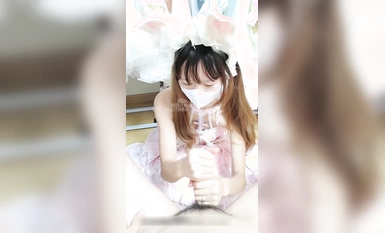 Gadis Cantik Kontras Bernafsu [Ruanruantu Lt774523412] Si comel Lolita merah jambu dicabul di hadapan dan di belakang cermin dan sangat malu sehingga dia mahu dicabul Si comel jalang itu amat kontras.