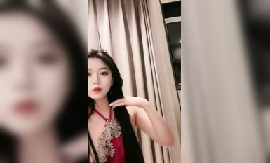 頂級顏值模特【女模小草莓】無套狂操白漿直流射嘴裡 (1)