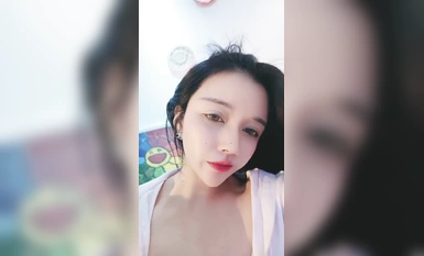 พรสวรรค์ของเทพธิดาขายาวสุดสวยเซียวยี่อี้ระเบิด (4)