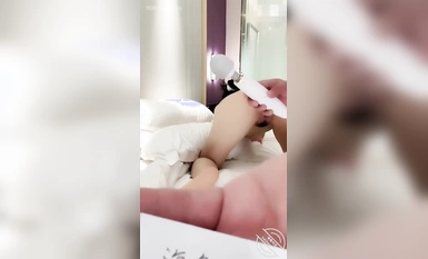 海角社區叔嫂亂倫【亂倫淫聲騷語】騷逼嫂子第一次體驗AV震動棒