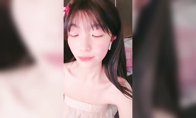 乖巧鄰家高顏值學妹 嗚崽醬 49部合集  (41)