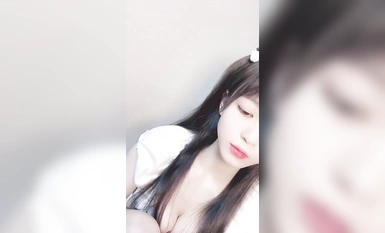 2024年2月新作，清純指數最高的19歲嫩妹【金鏟鏟】大學生身懷名器，無毛白虎，一線天，這次很爽快，全脫了難得 (2)