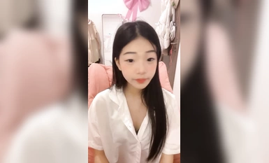 ในเดือนกุมภาพันธ์ 2024 เพื่อสร้างรายได้ สาวงามของโรงเรียนจึงเรียก [สาวหมู] ให้มาเลียสุนัขและเย็ดเธอ เธอใส่ถุงน่องสีขาวและเลียเท้าของเธอ และแตกในอีตัวตัวน้อยด้วยความเปรียบต่างที่ดีที่สุดโดยไม่ต้องใช้ถุงยางอนามัย (1)