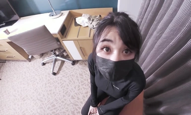 潮噴淫娃御姐〖小水水〗夜跑變成了約炮 被自己的學生肏的直喊救命 黑絲網襪美腿肩上扛 粉嫩小穴爆操