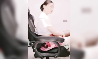 成都水娃主播@泡泡小水丫 尺度福利秀 (1)