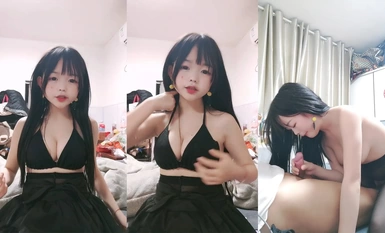 Tân binh 18 tuổi với khuôn mặt baby, ngực khủng và khuôn mặt baby [Egg Tart] là cuộc hẹn hò hiếm hoi trong phòng trả phí! Cô đắm mình trong việc bú, kéo đôi tất đen ra và cưỡi lên người anh. Cô lắc lư bộ ngực của mình, rên rỉ thoải mái.