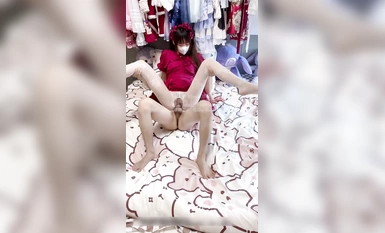 Gadis yang kontras dan tulen [Ruanruantu Lt774523412] Sosok Lolita yang anggun dalam skirt gadis berstokin putih membuatkan orang terangsang, badannya yang seperti jed mengeluarkan bunyi cooing, sedikit kontras jalang