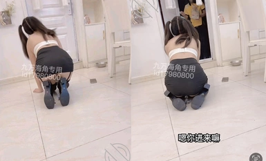 海角反差婊-【胡九萬（原小芳姐姐）】九萬原創真實全程四川話對白本來勾引外賣小哥然後翻車被口爆吞精