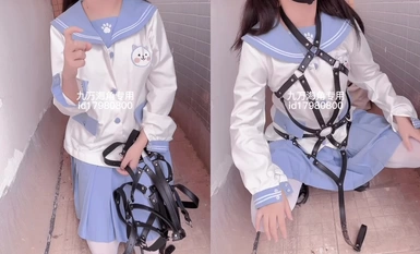 海角反差婊-【胡九萬（原小芳姐姐）】九萬原創浙江的哥哥跑來成都找我玩我帶他去天台差點秒射最後還是被內射