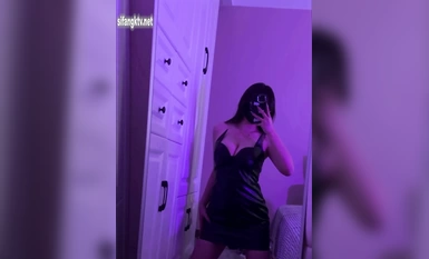 推特新晉極品大奶姬【小鮁魚 魚魚餅干】新年抖奶裸舞翹臀掰穴福利 (1)