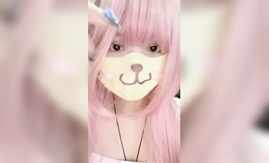 武漢18歲【少蘿沒人愛】騷舞拳交~刮毛囚籠~多道具自慰！ (10)