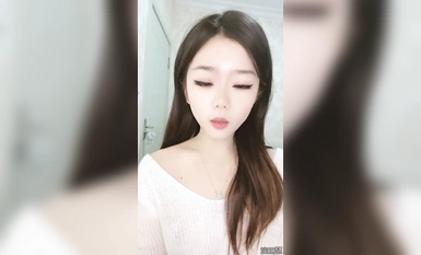 頂級綠播女神下海【卟葯醬紫】超級漂亮！抖臀騷舞誘惑~ (4)