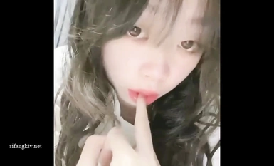 Pada April 2024, Twitter berhubung dengan tuannya [produk cacat manusia].