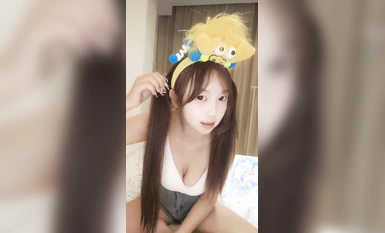 Gadis sekolah yang sangat comel dan manis Momoi Tianhui stoking hitam ekor kuda berganda koleksi 20 jam (3)