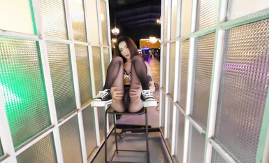 Ang unang pribadong shoot ng isang nangungunang dyosa, si Hayun, ang kahalili ng seksing miyembro ng grupong babae na si YUKA, ay nang-aakit sa sining ng katawan ng babae, ang walang buhok at malinis na lihim na hardin ay puno ng walang katapusang pag-iis