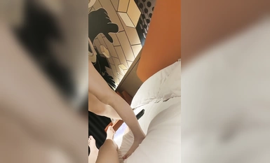 極品G奶小學妹【小雪很單純】酒店被干 無套啪啪爽死了 (1)