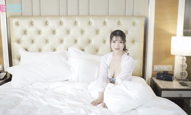 秀人波霸女神模特【小尤奈】大尺度私拍視頻合集，逼臉同框道具直觀紫薇，擼點超高 (5)